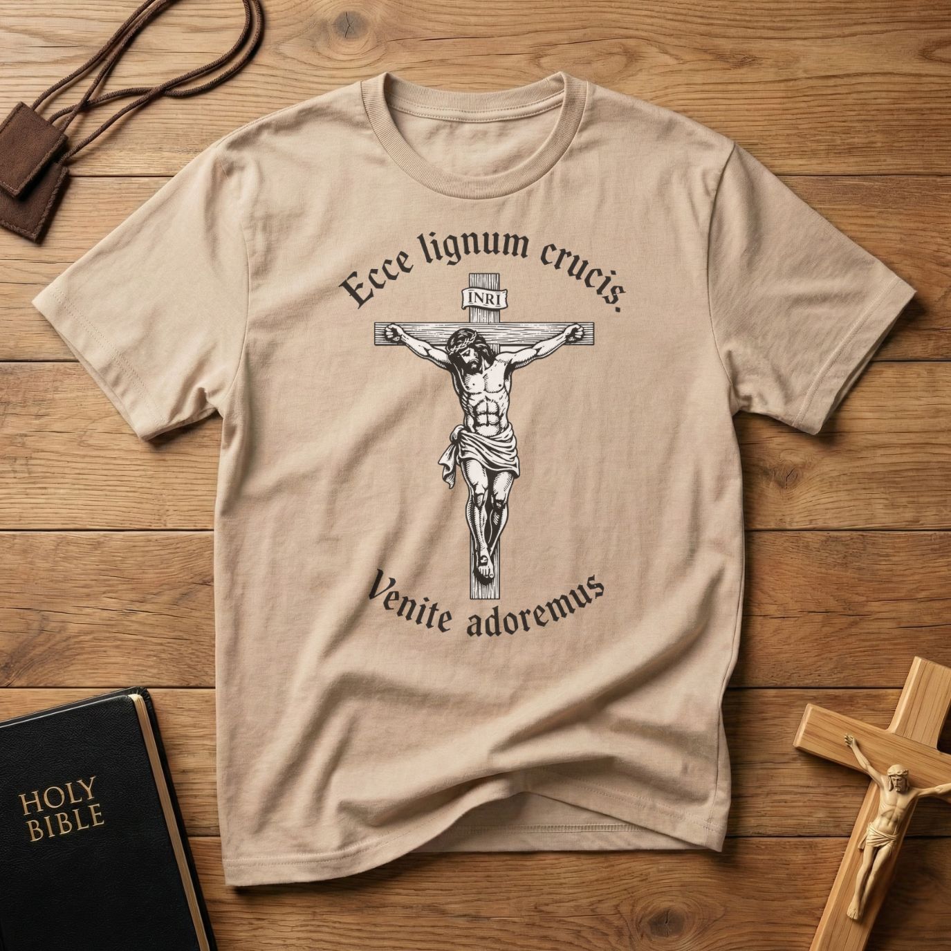 Ecce Lignum Crucis T-shirt