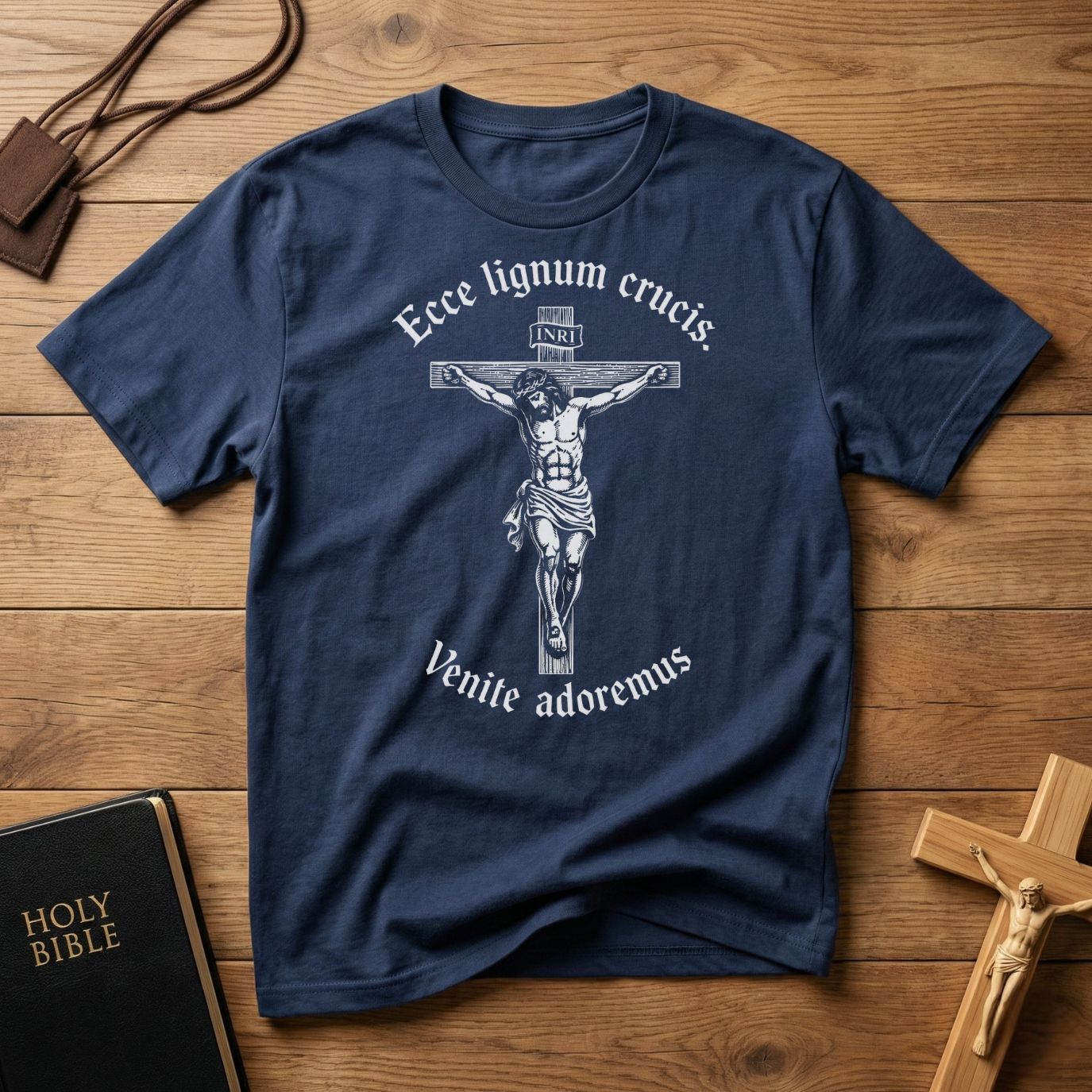 Ecce Lignum Crucis T-shirt