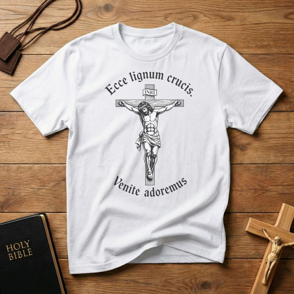Ecce Lignum Crucis T-shirt